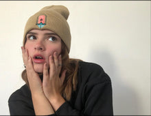 Cargar imagen en el visor de la galería, STAY WILD BEANIE