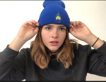 Cargar imagen en el visor de la galería, STAY WILD BEANIE